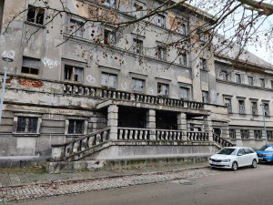 Kraj už má k dispozici studii rekonstrukce chátrajících městských lázni, o nákladech se tam nepíše