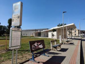 ANKETA: Jak se vám líbí vstupní brána do Borského parku? Slavnostně se otevře v pátek třináctého