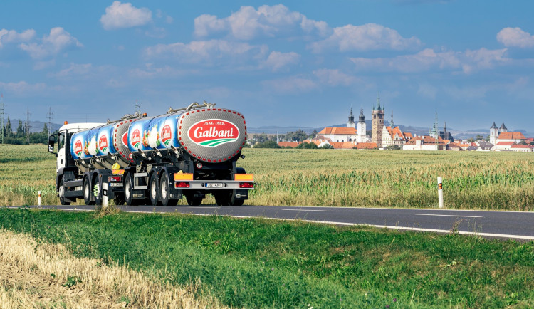 Mlékárna Klatovy oslavila 100 let od svého založení. Do celé Evropy vyváží mozarellu Galbani a sýry Président