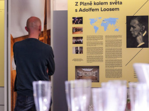 Příběh geniálního architekta Adolfa Loose a jeho plzeňskou tvorbu představuje výstava, která obletěla svět