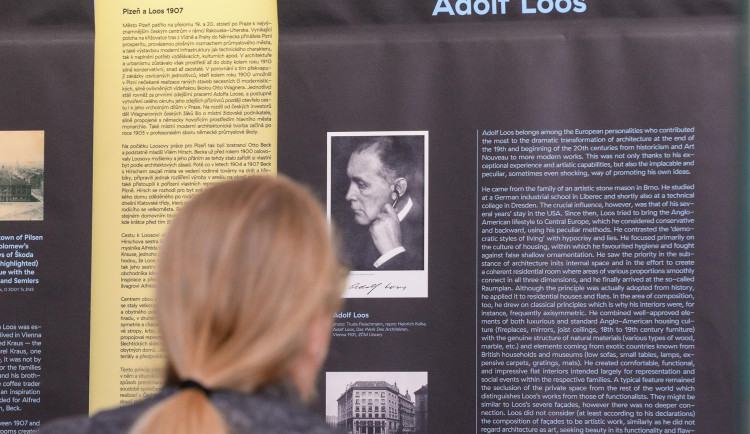 Příběh geniálního architekta Adolfa Loose a jeho plzeňskou tvorbu představuje výstava, která obletěla svět