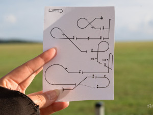 Nebe nad Letkovem ovládli letečtí akrobaté a připomněli, že Plzeň a její okolí patří ke kolébkám létání v českých zemích