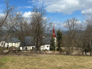 Hřbitov v Dobré Vodě letos na jaře