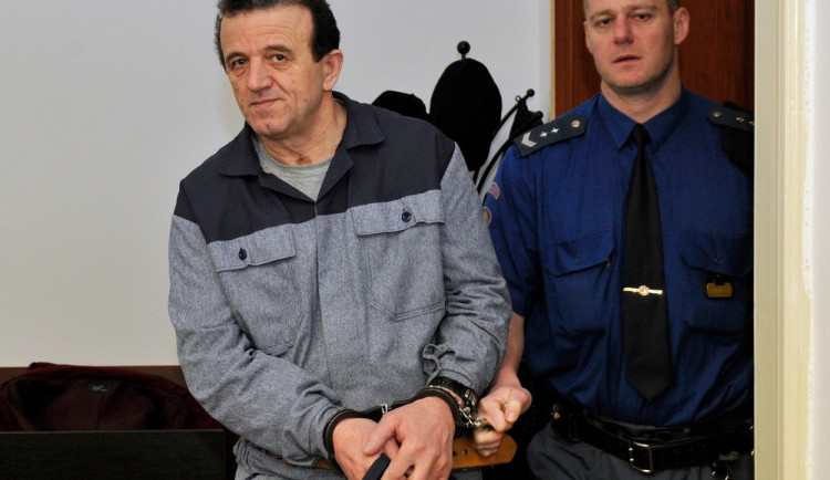 Fehim Hanuša v roce 2010 během jednoho jednání u plzeňského krajského soudu