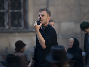 Natáčení temné minisérie o Králi Šumavy pokračuje, filmaři pracují na dvou řadách najednou