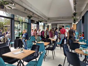 Kavárna s domácími zákusky i pivní výčep, Borský park má novou vstupní bránu