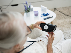 Nové centrum pro seniory v Plzni je první svého druhu v Česku, lidé si tam vyzkoušet různé asistivní technologie