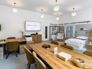 Nové centrum pro seniory v Plzni je první svého druhu v Česku, lidé si tam vyzkoušet různé asistivní technologie