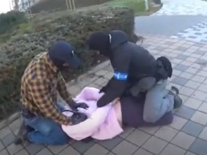 Zatýkání pachatelů podezřelých z vraždy