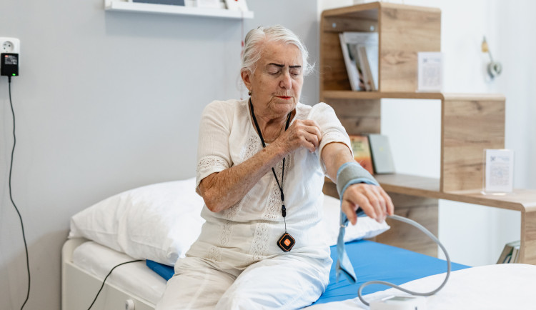 Nové centrum pro seniory v Plzni je první svého druhu v Česku, lidé si tam vyzkoušet různé asistivní technologie