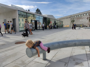 Nová vstupní brána do Borského parku budí u lidí rozpaky. Nadšení z ní nejsou ani mnozí zastupitelé Plzně