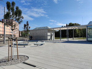 Nová vstupní brána do Borského parku budí u lidí rozpaky. Nadšení z ní nejsou ani mnozí zastupitelé Plzně