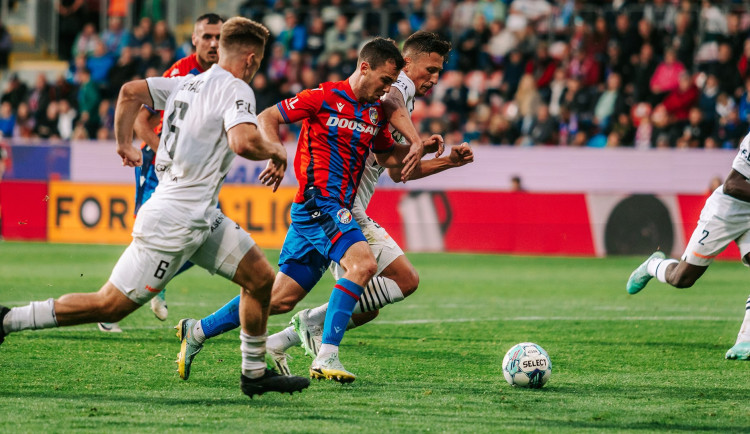 Fotbalisté Plzně nečekaně prohráli s Karvinou 0:1