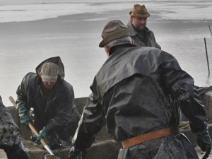 Výlov rybníků v samotném srdci brdských hvozdů patří k nejkrásnějším a nejdrsnějším rybářským událostem