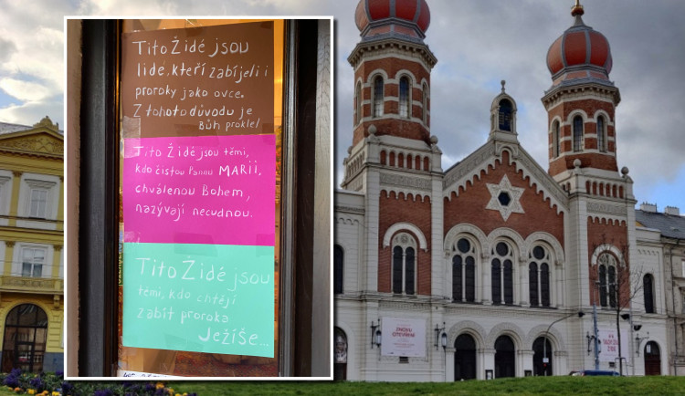 Žalobce zrušil stíhání tureckého prodavače kebabu, který vyvěsil protižidovské plakáty