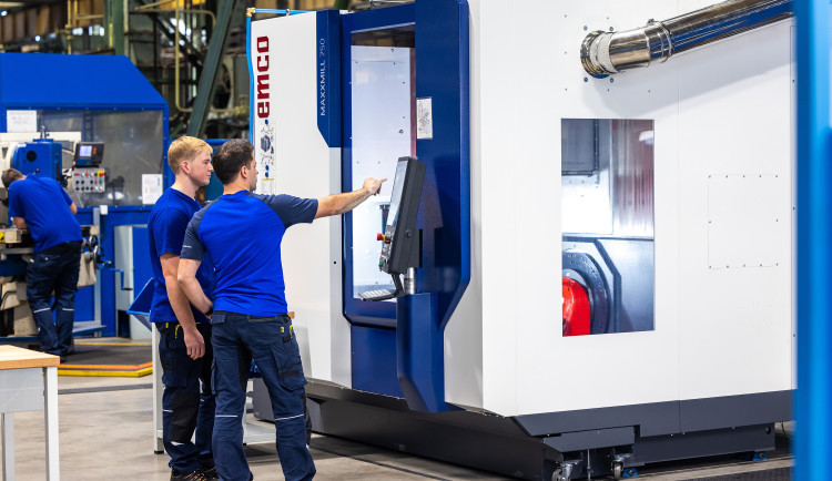 Společnost Doosan Škoda Power otevřela svoje Centrum odborného výcviku. Chce si vychovat zaměstnance