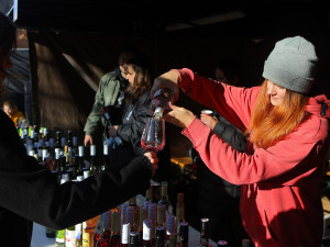 Svatomartinskou husu v Habrmannově parku si užily stovky lidí. Frčel i burger s husím masem nebo husí kaldoun