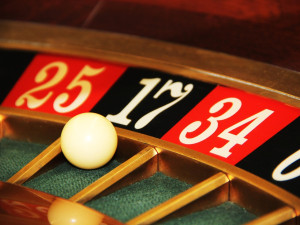 Město chce definitivně zamést s hazardem, herny a kasina by mohly z Plzně zmizet do dvou let