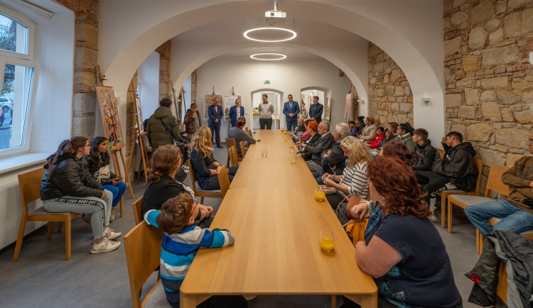 Galerie Paletka se proměnila v multifunkční sál. Budou tam svatby, přednášky i výstavy