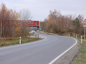 Dlouho zanedbávaný úsek silnice mezi Dobřany a Dnešicemi prošel opravou za 34 milionů korun