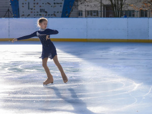 Plzeňané si mohou zabruslit na prvním veřejném zimním kluzišti ve městě
