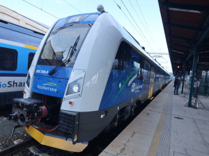 Plzeňský kraj příští rok mírně posílí veřejnou železniční i autobusovou dopravu