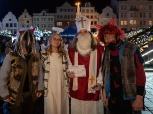 Trojka chce trumfnout svůj loňský zápis do České knihy rekordů, svolává na náměstí Mikuláše, čerty a anděly