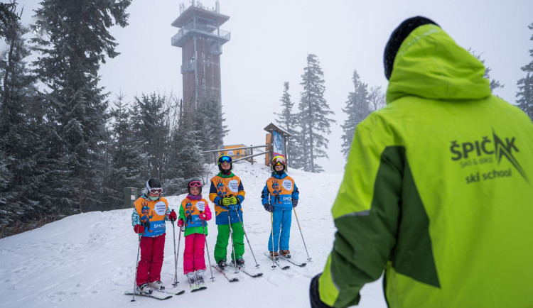 Šumavský Ski&Bike Špičák zahájí zimní sezónu 7. prosince, cenu skipasů letos středisko nezdražilo