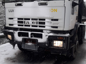 Na spojnici Svojkovice - Holoubkov se střetla dvě osobní a jedno nákladní vozidlo.