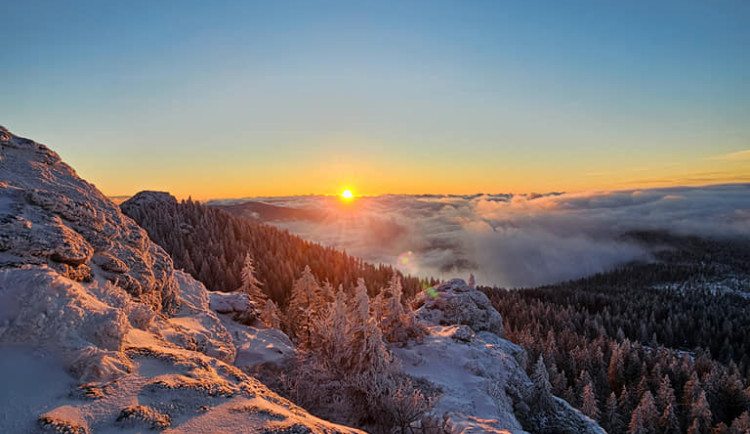 Česko zažilo nejchladnější ráno letošní zimy, na Šumavě spadla teplota pod -25 stupňů