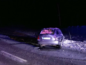 Řidič osobáku nedával pozor, vjel do protisměru a čelně se střetl s vozem a náklaďákem