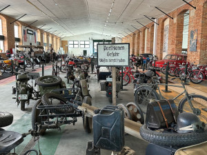 Nové muzeum Depo Moto Art se poprvé otevře pro veřejnost. Představí limuzíny prezidentů i další skvosty