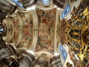 Obnova interiéru kostela v Domažlicích vynesla restaurátorům památkářského Oscara
