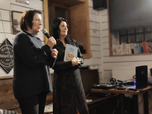 Knihu pokřtila novinářka Dana Emingerová.