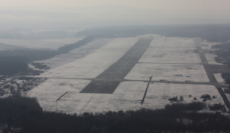 Armáda chce na letišti v Líních zbudovat logistické centrum se sklady i zázemí pro aktivní zálohy