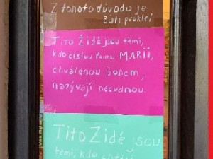 Zavřené už je nechvalně proslulé bistro s kebabem, které jeho majitel vyzdobil protižidovskými nápisy