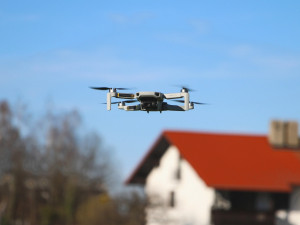 Někteří majitelé dronů si budou muset připlatit, nová pravidla platí od začátku roku