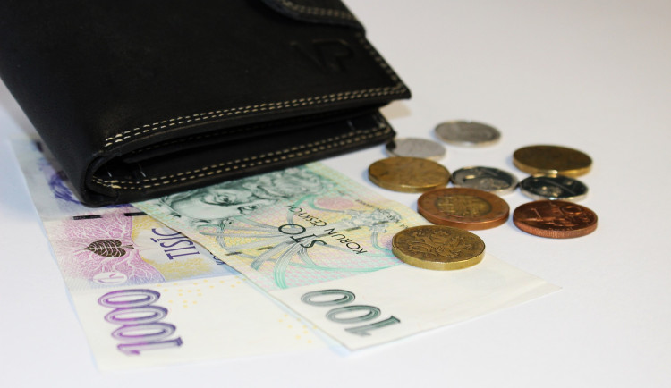 Muž přišel o peněženku na party osob z lechtivé seznamky. Bohužel nedokázal najít dům, kde se uskutečnila