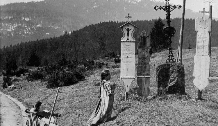 Ikonická fotografie s Velkým Javorem na pozadí