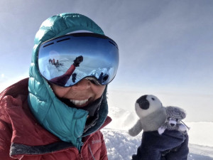 Opět to dokázala, česká zubařka zdolala nejvyšší horu Antarktidy a dobyla Jižní pól. Chce získat Korunu planety