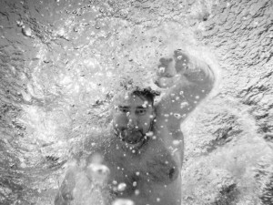 Fotografové poměří své dovednosti pod vodou, do bazénu se s technikou ponoří už podvacáté