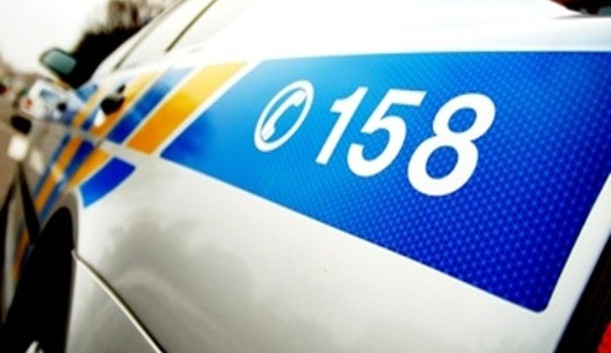 Policisté hledají svědky nehody z Jablonecké, kde vůz srazil dívku