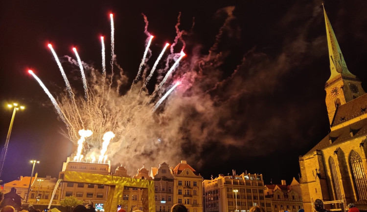 ANKETA: Ministerstvo zjišťuje, zda by lidé podpořili zpřísnění pravidel pro používání zábavní pyrotechniky