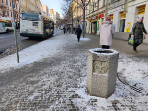 Na Americké třídě jsou desítky košů.