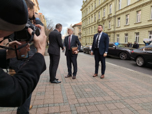 Prezident Pavel jedná se zástupci kraje o problémech v regionu, diskutovat budou například o velkém množství cizinců