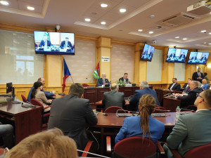 Prezident Pavel jedná se zástupci kraje o problémech v regionu, diskutovat budou například o velkém množství cizinců