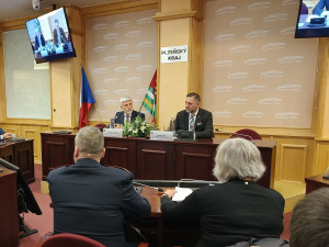 Prezident Pavel jedná se zástupci kraje o problémech v regionu, diskutovat budou třeba o velkém množství cizinců