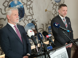 Je nutné vymáhat dodržení pravidel od agentur dodávající pracovníky z ciziny, sdělil prezident při návštěvě v Plzni