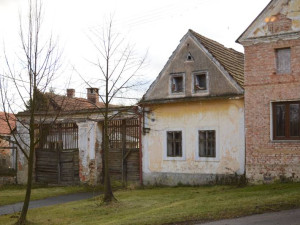 Venkovská usedlost čp. 41 a 3 Lochousicích, foto: NPÚ