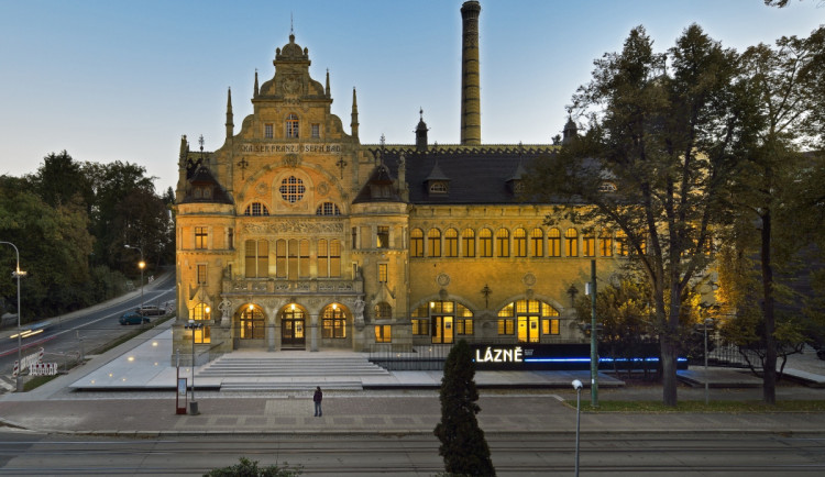 S jednou vstupenkou zaparkujete, pojedete tramvají, navštívíte zoo i muzeum. Chystá se novinka